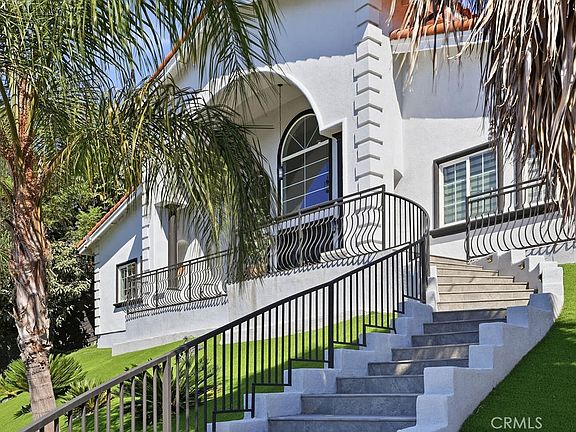 3rd image of 3173 Weldon Ave
