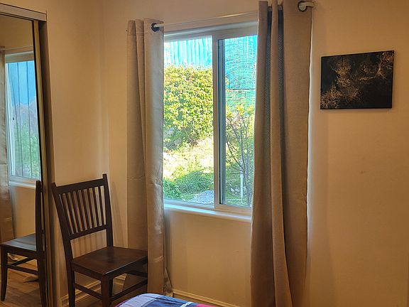 Bedroom with queen bed