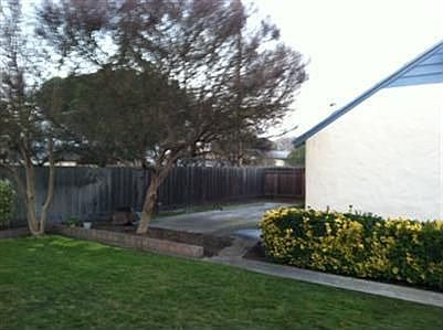 3rd image of 124 N Lincoln Ave