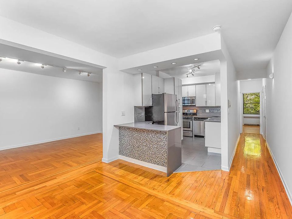 1st image of 4755 39th Pl APT 2A