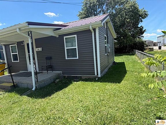 5th image of 302 Sunny St