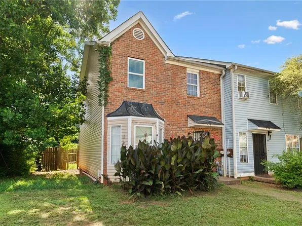 774 Crestside Ct, Austell, GA 30168