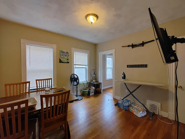 9 Medford St #2A — Photo 3