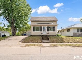 2823 N 3rd St, Clinton, IA 52732