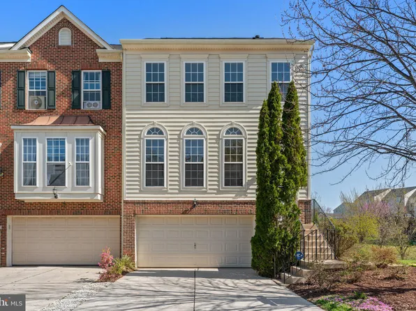 16047 Barn Swallow Pl, Woodbridge, VA 22191