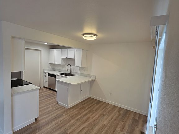 4th image of 10515 140th Avenue Ct E