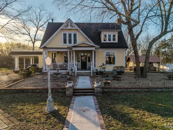 2001 Beck Ln, Lebanon, MO 65536