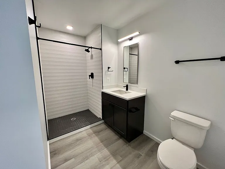 725 W Pratt St. — Photo 129
