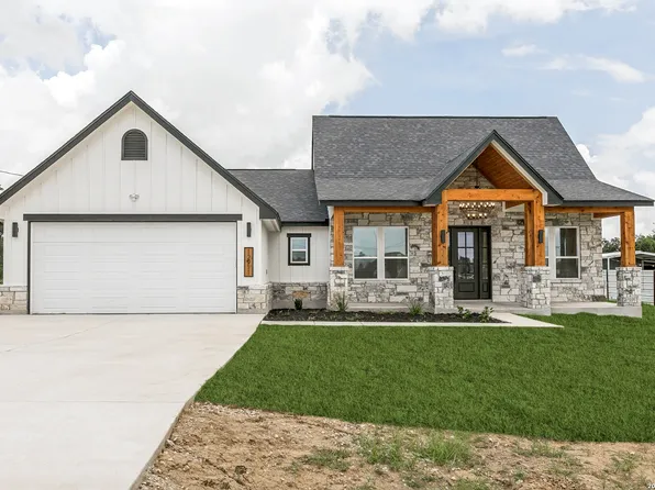 12911 Nuevo Arroyo Dr, Atascosa, TX 78002