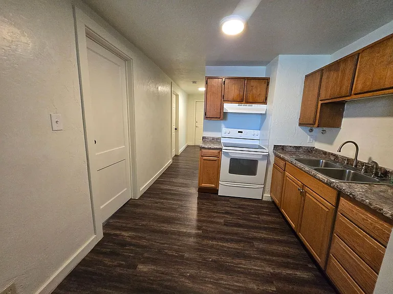 214 W Mathews St #1013 — Photo 4
