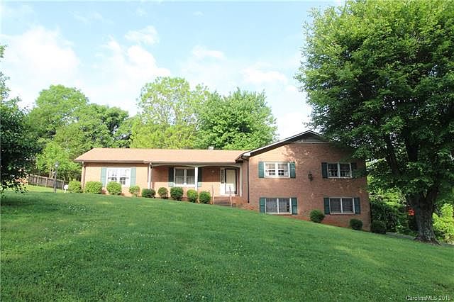 1st image of 735 Waverly Pl