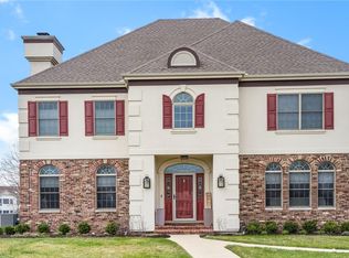 1607 Chestnut Grove Ct, Champaign, IL 61822
