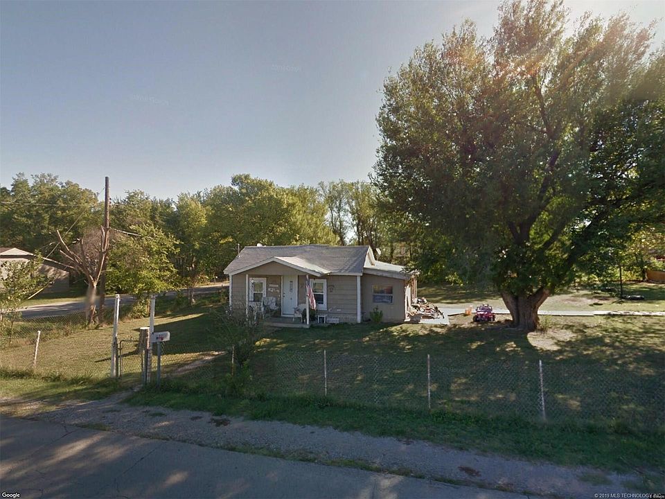 1st image of 600 S Moore Ave Unit 101-104