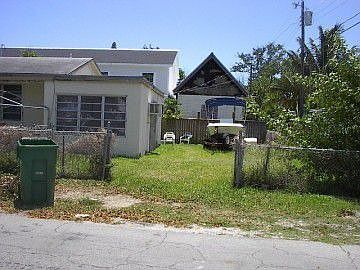2nd image of 1426 6th St
