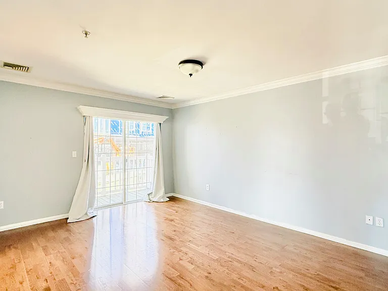 19 Isaacs St #228 — Photo 9