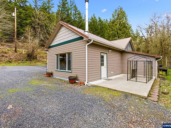 3rd image of 42430 Ames Creek Rd