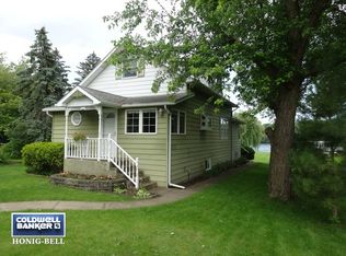 24175 N Riverside Dr, Cary, IL 60013