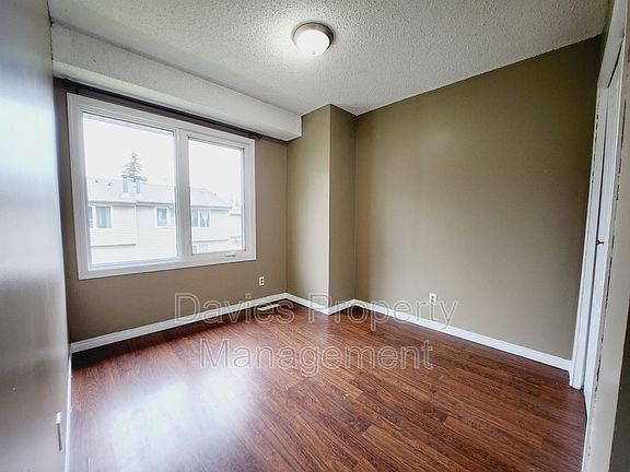 4th image of 9 Akinsdale Gdns