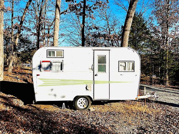 4th image of 6033 Betty Ln