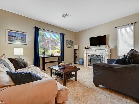 4th image of 10017 Camino Loma Verde Ave