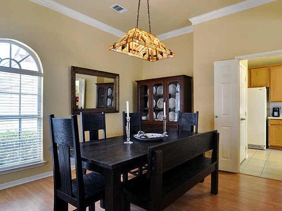 4th image of 110 Rolling Rock Dr