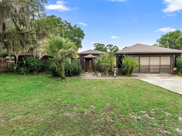 411 Columbus Ave, Orange City, FL 32763