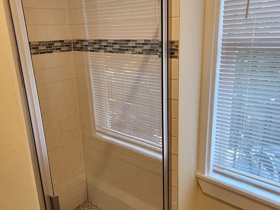 5th image of 10-28 Centennial Pl #17303365