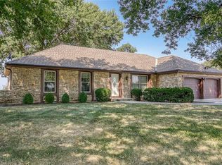 5904 Bell Rd, Shawnee, KS 66217