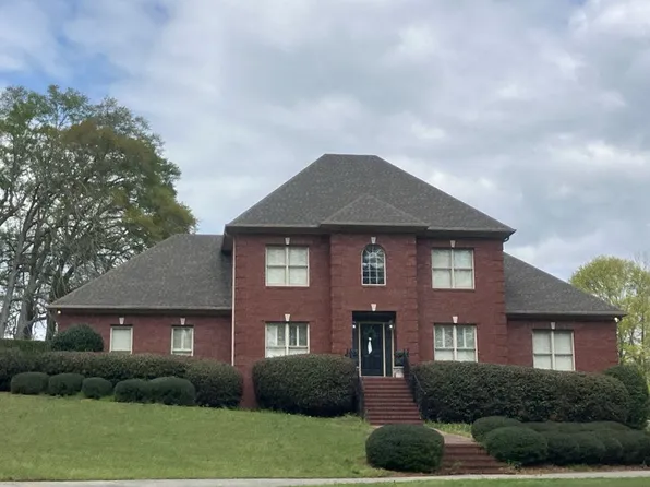 671 Cahaba River Est, Birmingham, AL 35244