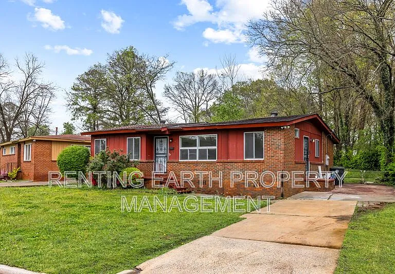 6715 Court N — Photo 3