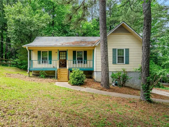 7281 Fernwood Dr, Riverdale, GA 30296