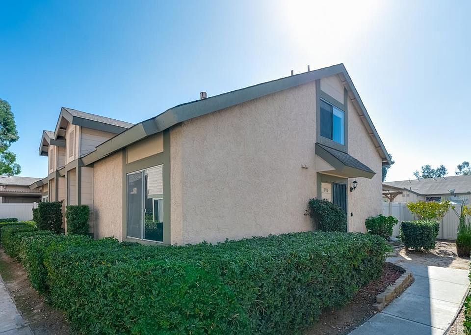 1st image of 2750 Casey St