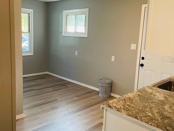 5th image of 2731 Osceola Ave