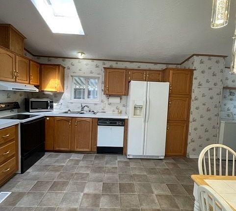 4th image of 15410 SE 272nd Street #111