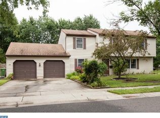 33 Harwood Rd, Marlton, NJ 08053