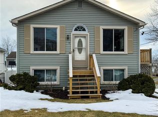 71 Branch Ave, Cumberland, RI 02864