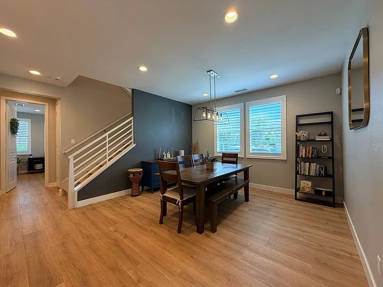 31 Jarano St — Photo 9