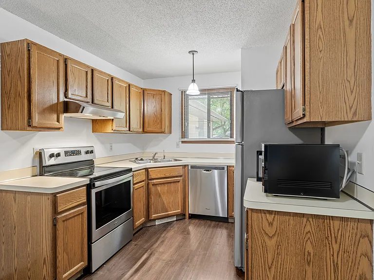 13317 Zenith Ln — Photo 6