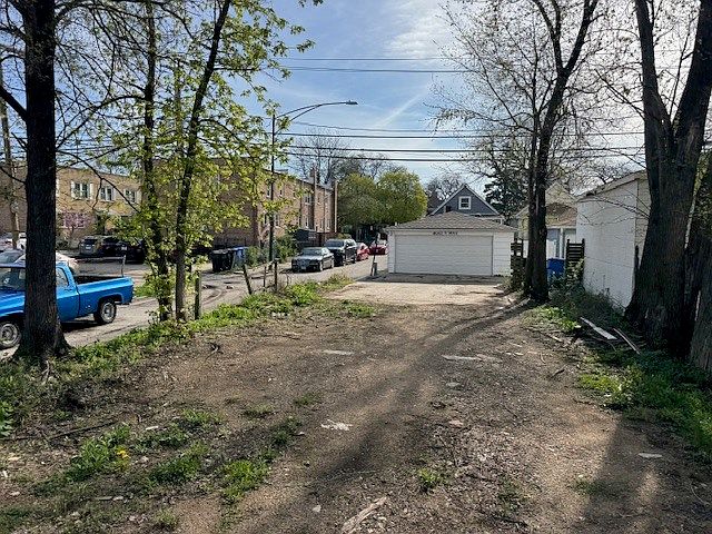 1st image of 6561 N Seeley Ave