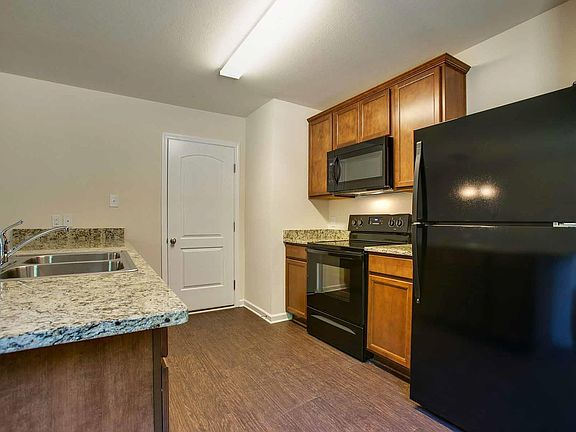 5th image of 3731 Burdette Way