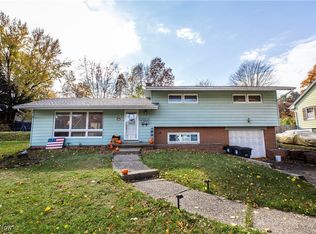 2114 Springfield Center Rd, Akron, OH 44312