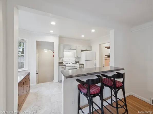 5794 Dickerson St, Detroit, MI 48213