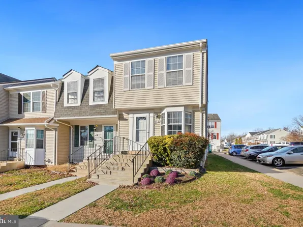 8431 Georgian Ct, Manassas, VA 20110