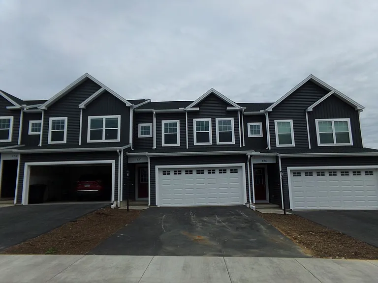 127 Jack Pine Way — Photo 1