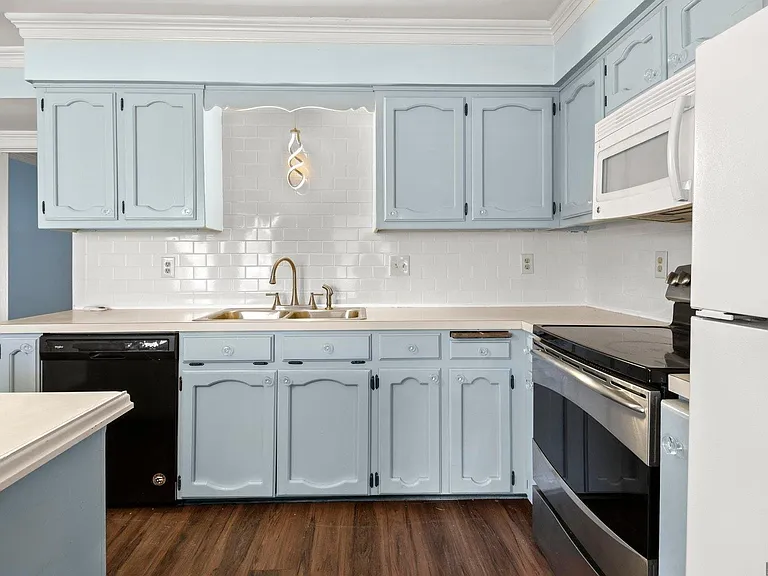 150 Ocean Dr #2B — Photo 4