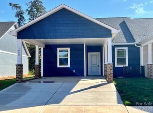 2858 15th Avenue Pl SE, Hickory, NC 28602