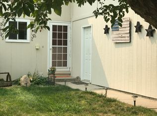 1251 Sweetwater Rd, Douglas, WY 82633