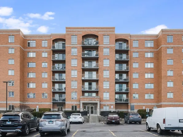 6807 N Milwaukee Ave APT 709, Niles, IL 60714
