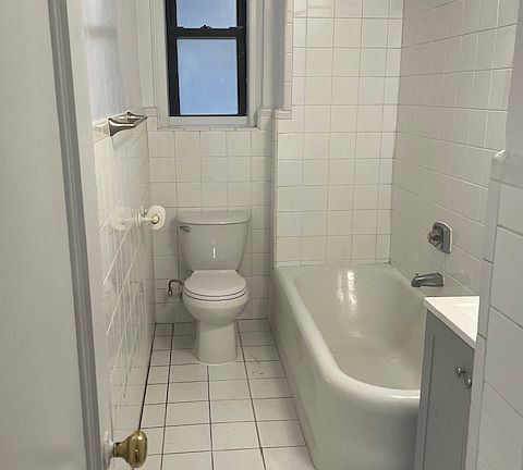 5th image of 155 E 91st St APT 2D