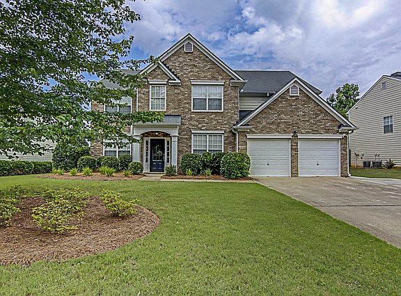 2nd image of 209 Amelia Ln